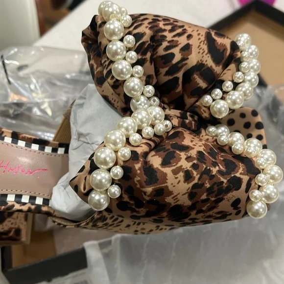 🤎🔹️Betsey Johnson🔹️ MACCIE  Leopard Print Platform Block Heels - Picture 6 of 8